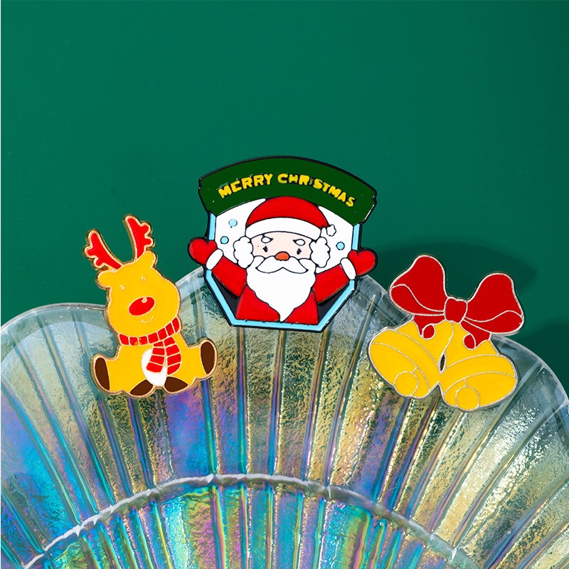 Christmas Brooch Manufacturer - Elk Santa Claus Badge