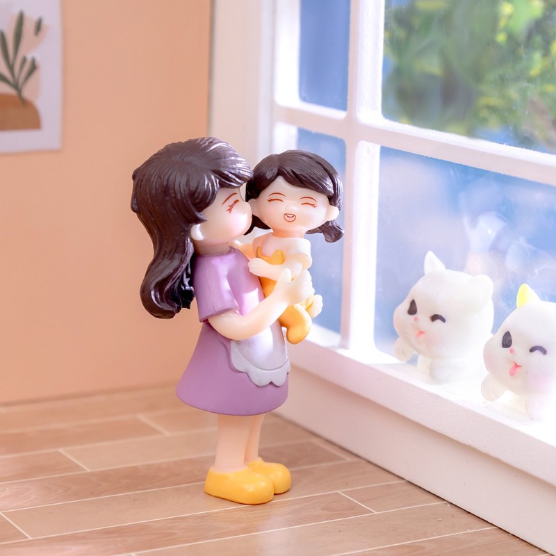 People Figurines Supplier - OEM Custom Mother Daughter Doll