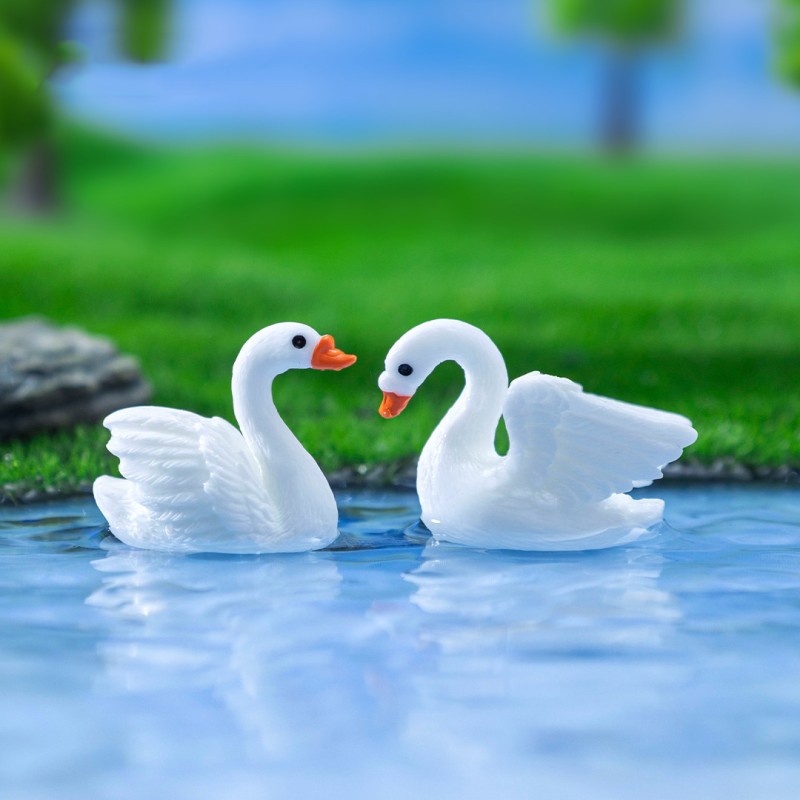 Swan Figurines Factory - OEM Custom White Resin Swans