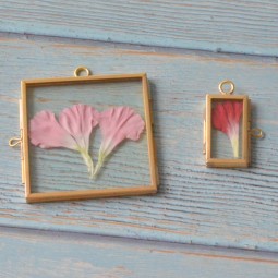 Hanging Frame Manufacturer - Vintage Pressed Flower Frame