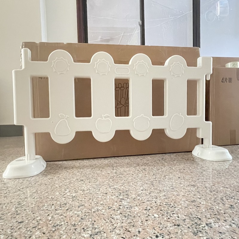 Plastic Fence Factory - Big White Outdoor Fence Gate