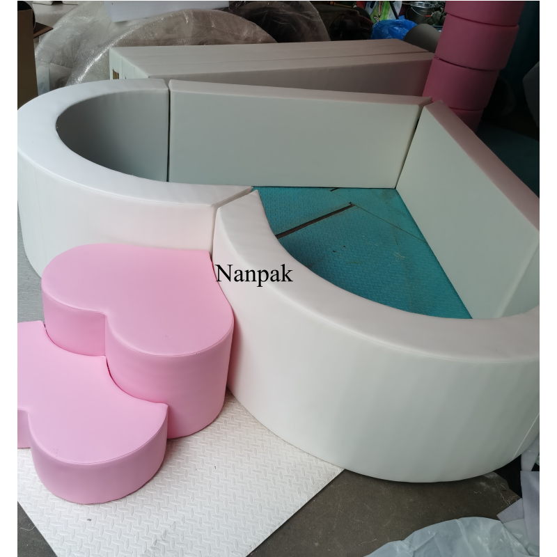 Soft Play Equipment Factory - Octagon Butterfly Heart Shape Ball Pool