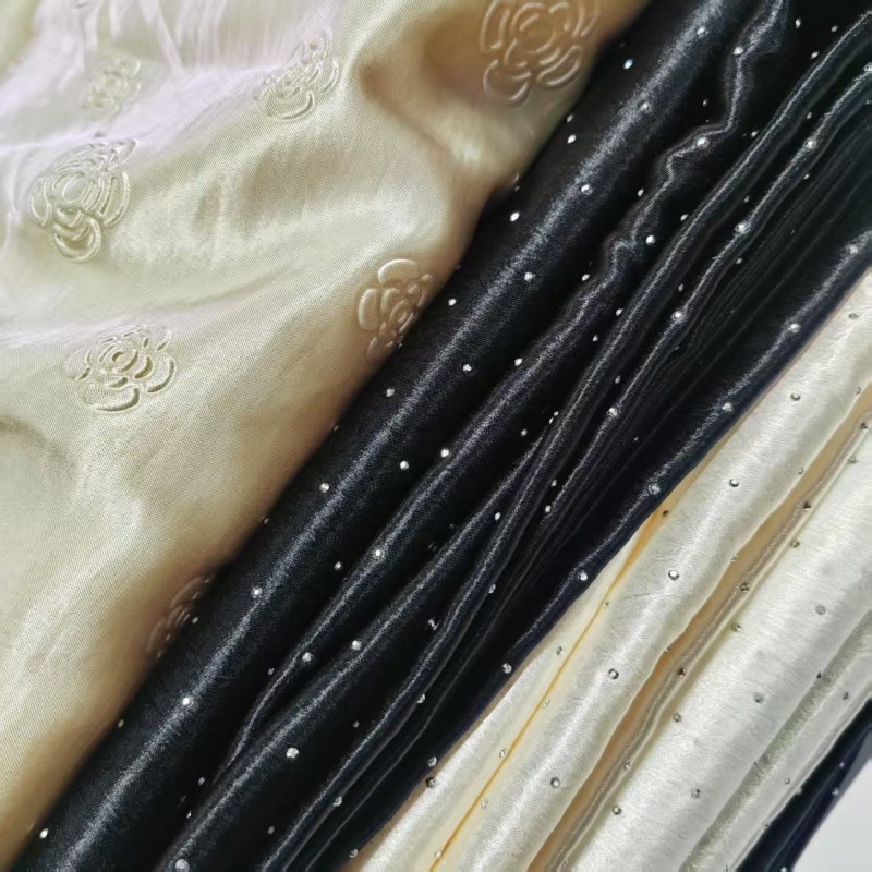 Crepe Fabric Supplier - Woven Polyester Satin Diamond Print