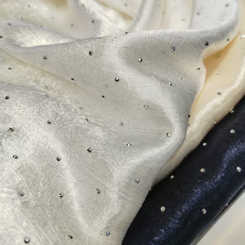 Crepe Fabric Supplier - Woven Polyester Satin Diamond Print