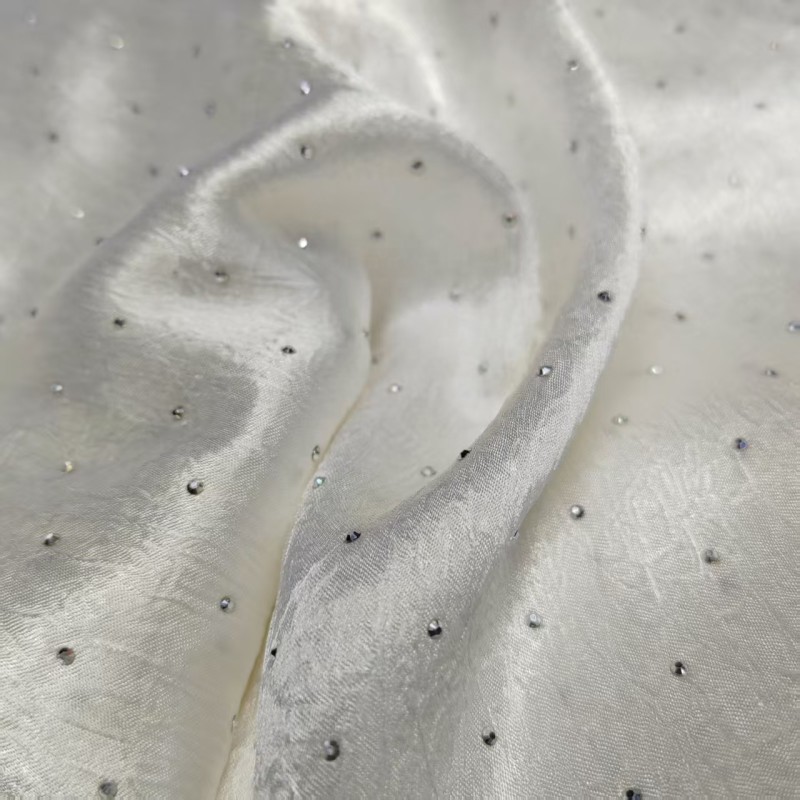 Crepe Fabric Supplier - Woven Polyester Satin Diamond Print