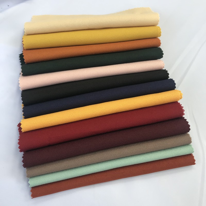 Como Crepe Manufacturer - Woven Plain Dyed Women's Fabric