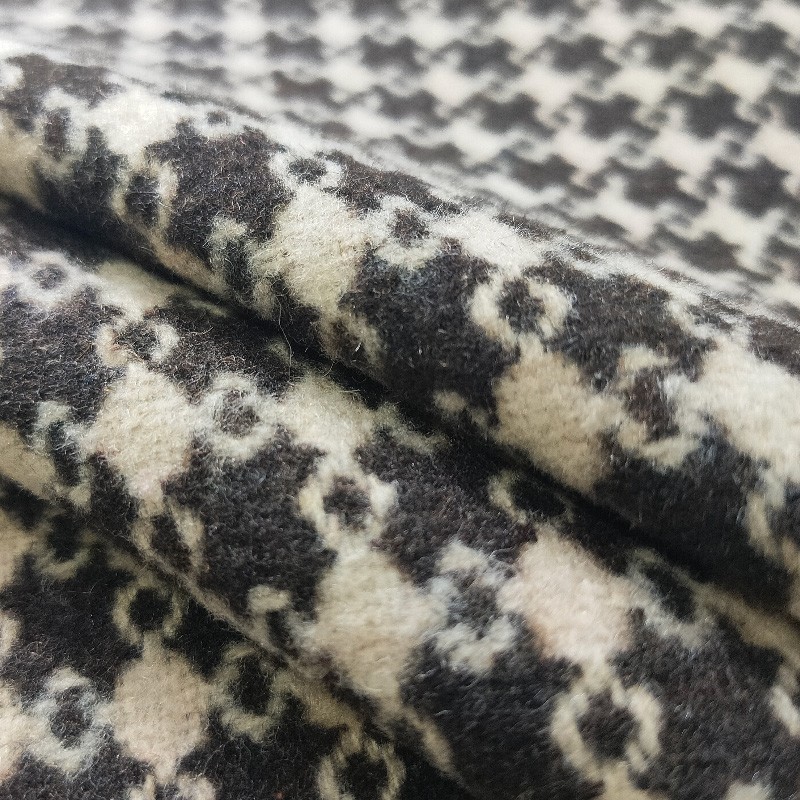 Woolen Fabric Manufacturer - 382GSM Women's Warm Check