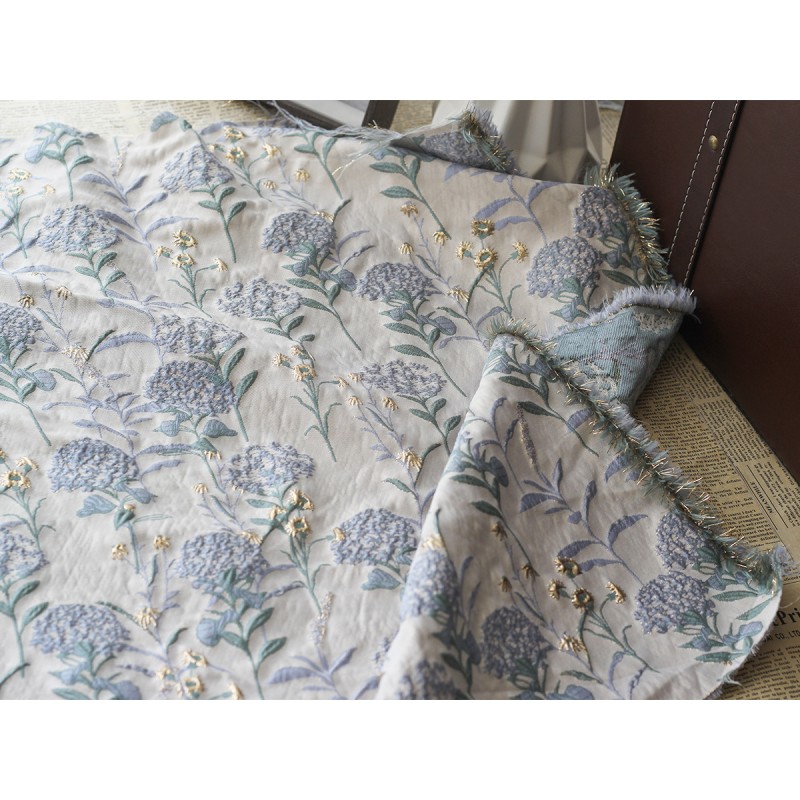 Silk Jacquard Fabric Manufacturer - Yarn-Dyed Embossed Painting