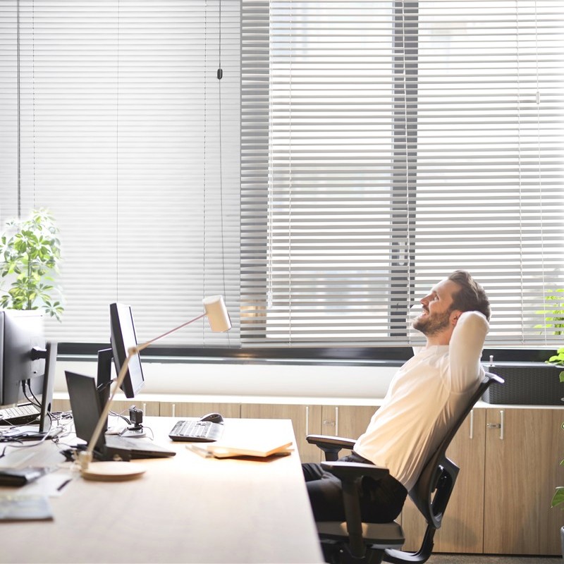 Light Blocking Blinds Supplier - White Louver Heat-insulating