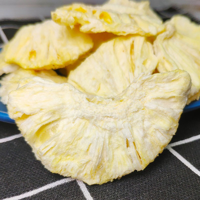 Freeze Dried Pineapple Manufacturer - Chunks Snack