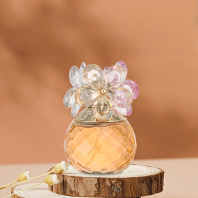 Wholesale Hot Sale 60ml Luxury Long Lasting Women Body Perfume Natural Spray Perfume Body Mist Perfume