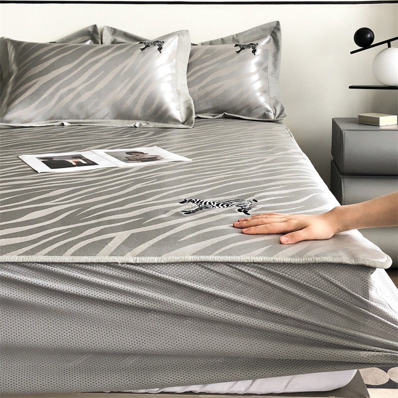 Ice Silk Mat Factory - 3pc Set Pony Embroidery