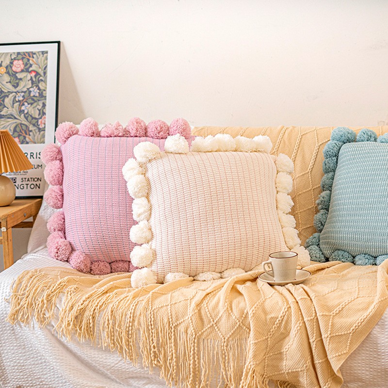 Fluffy Pillow Factory - Knitted Ball Sofa Cushion