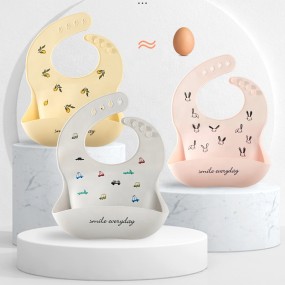 Feeding Bib Supplier - Waterproof Button Closure