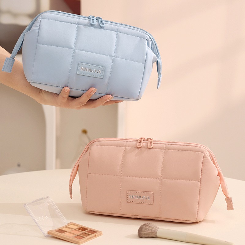 Cosmetic Bag Manufacturer - New Cloud Storage Travel Toiletry Hand Held Portable