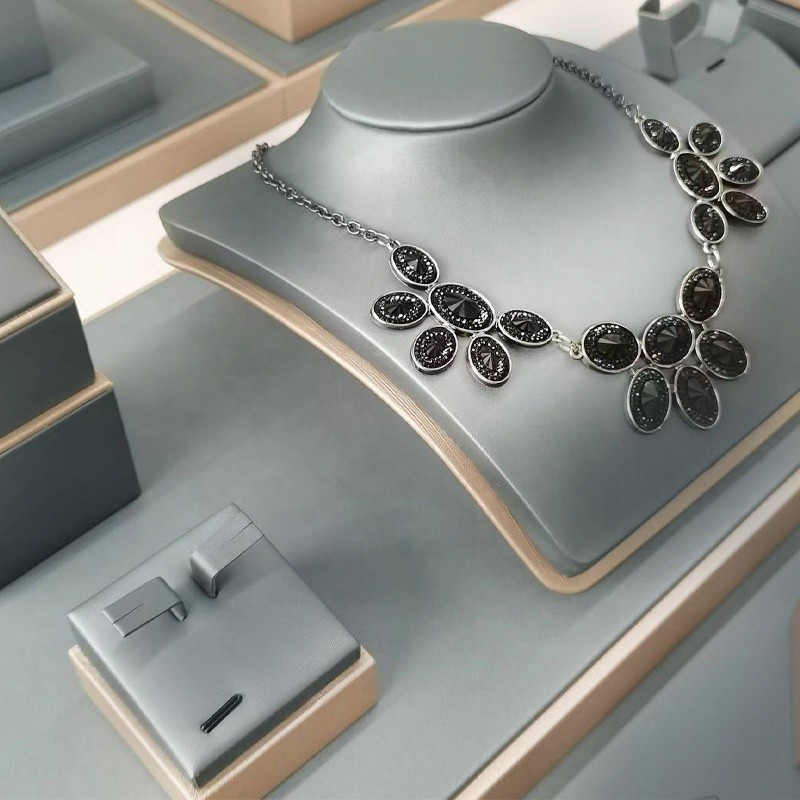 Jewelry Display Set Manufacturer - Luxury Custom Quality PU Necklace Bust