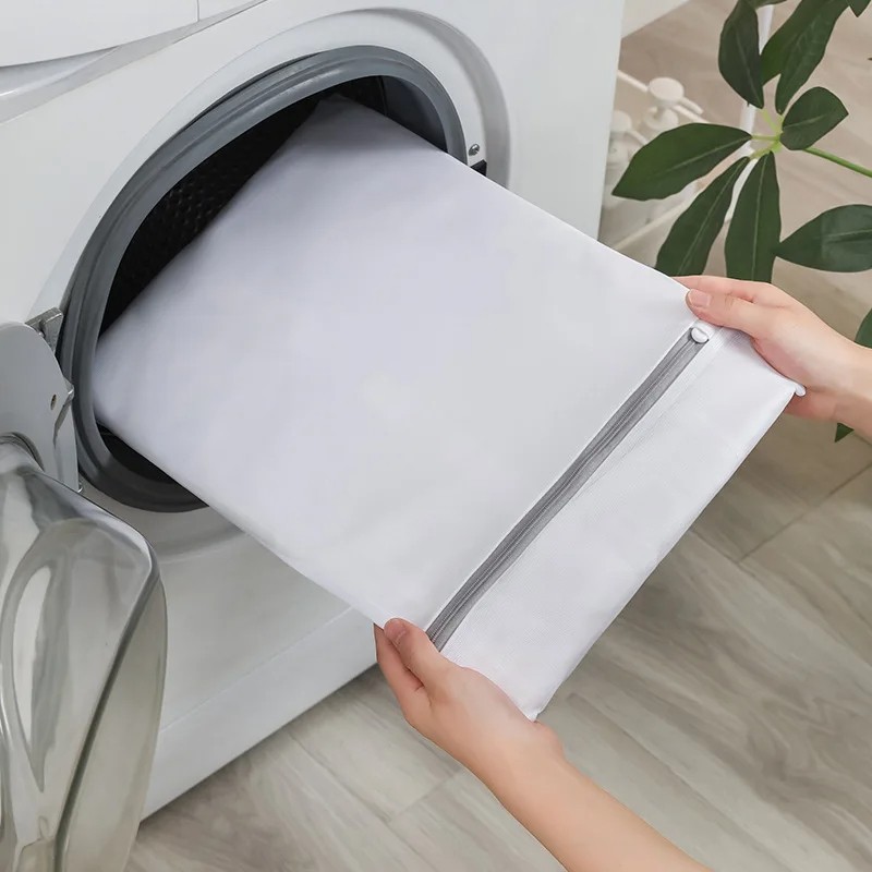 Laundry Bag Manufacturer - Pink Zipper Fine Mesh