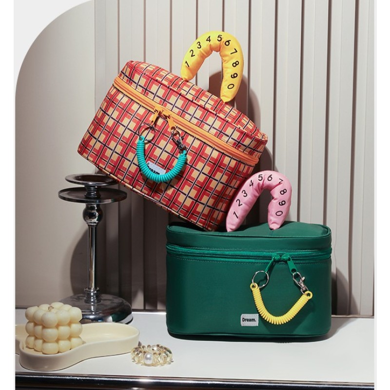 Toiletry Bag Factory - Cartoon Velcro Partitioned Travel