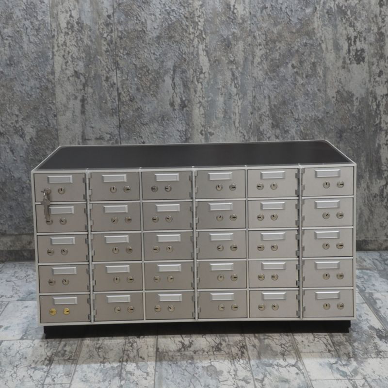 Storage Locker Manufacturer - American Vault Key-Lock External