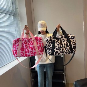 Shoulder Bag Manufacturer - Cow Print Anti splash Oxford Cloth Travel Bag Women s