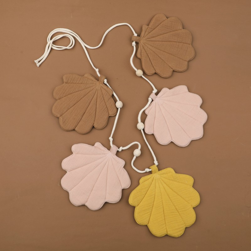 Room Decor Manufacturer - Linen Garland Shells