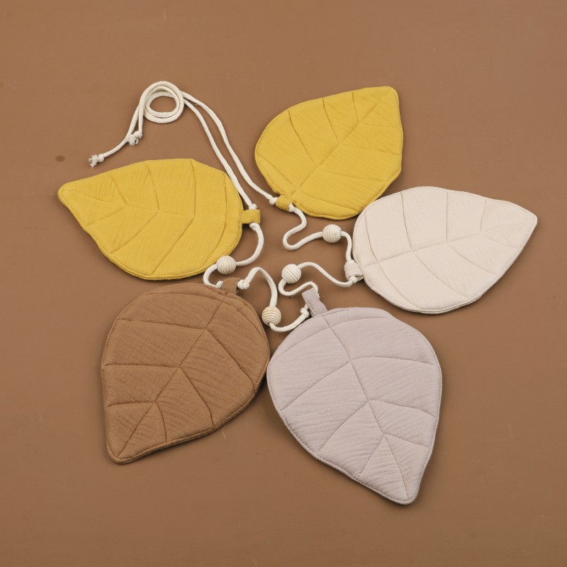 Wall Decor Factory - Muslin Fabric Leaf