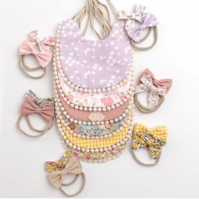 Baby Gift Set Supplier - Vintage Flower Bib Headband Set