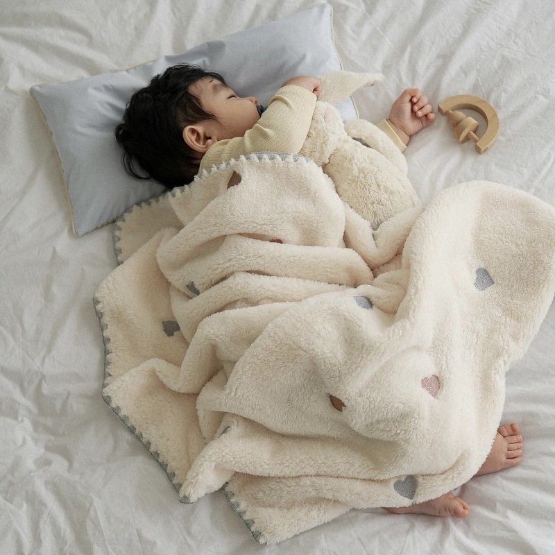 Baby Swaddle Factory - Towel Sleeping Bag Holding Quilt