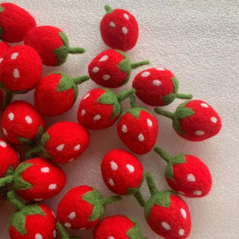 Felt Craft Factory - DIY Poke Strawberry