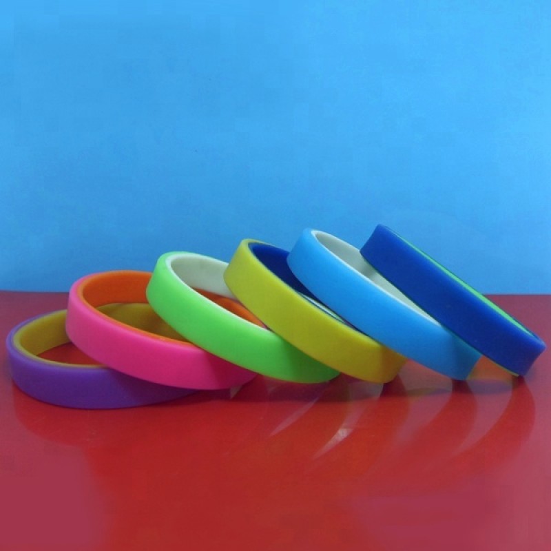 Keychains Manufacturer - Silicone Custom Logo