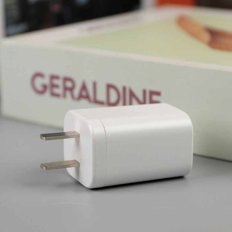 33W PD Charger Factory - iPhone Fast Charger with Cable