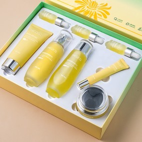 Wholesale 8-Piece Natural Herbal Skin Care Set Luxurious Calendula Face Cream Lotion Toner Serum Eye Cream Face Wash Boxed Kit