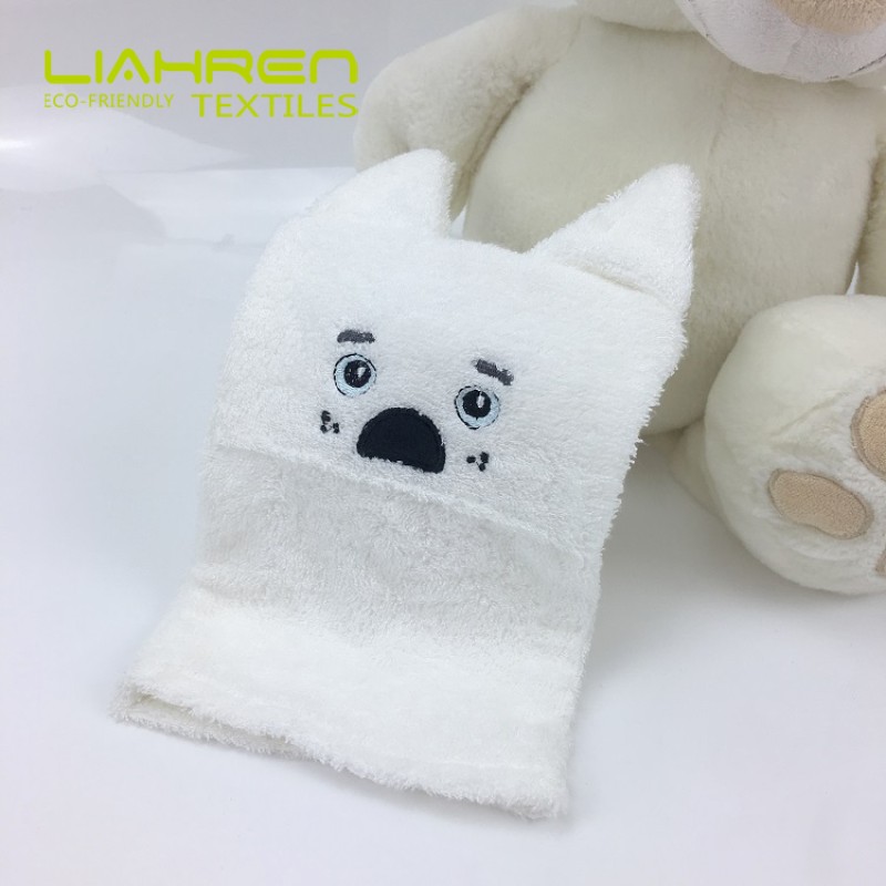 Hot Selling Baby Bath Products Protect Sensitive Baby Skin Bath Mitten Bamboo Fiber Baby Bath Mitts
