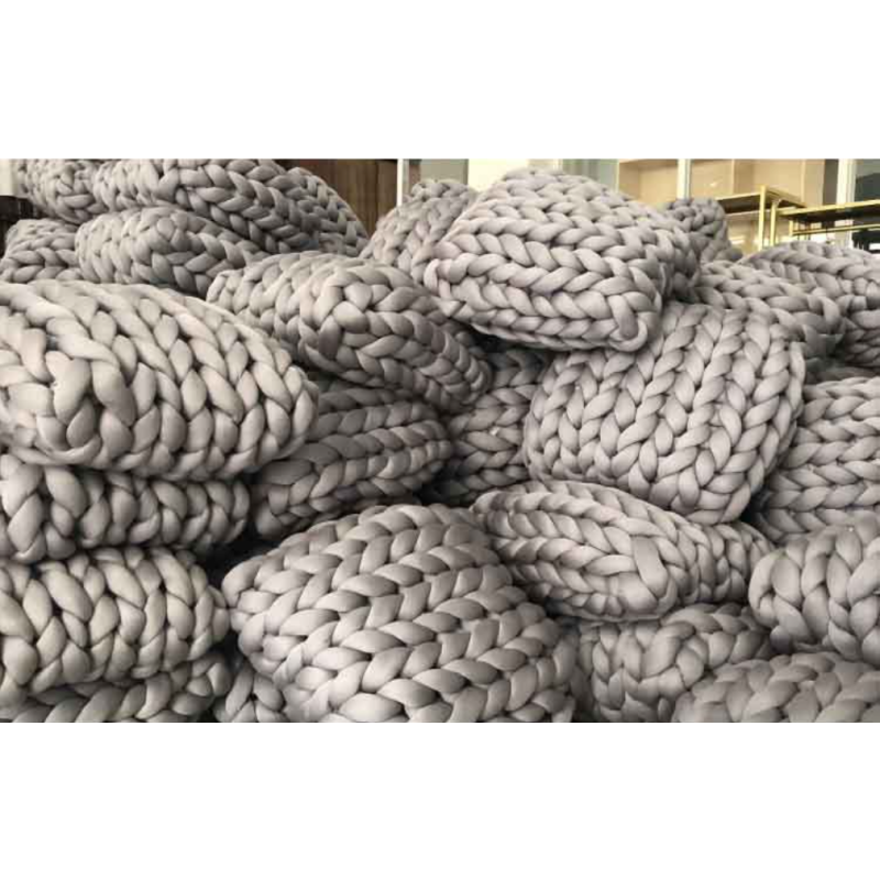 Chenille Blanket Factory - Vintage Pattern Puffy Plaid