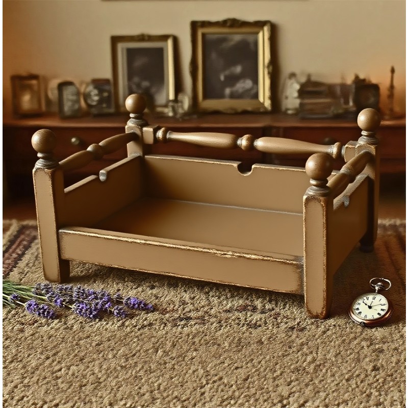 Vintage Pet Bed Supplier - Turned Posts Cream Finish