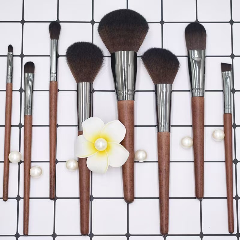 2024 New Style High Quality Professional Makeup Brushes Set 12pcs Brown Luxury OEM Cosmetic Wooden Fan Smudge Beauty Tool