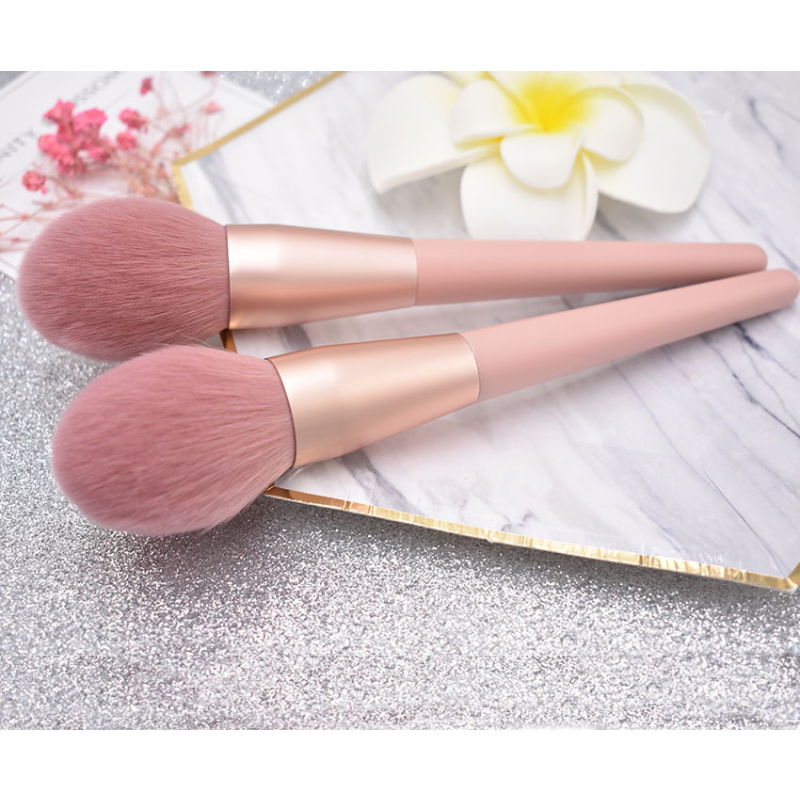 2024 Hot Selling Professional Pink Rose 12pcs Wood Handle Eye Shadow Blush Makeup Brush Set Beauty Tools Brush Cosmetic Brush