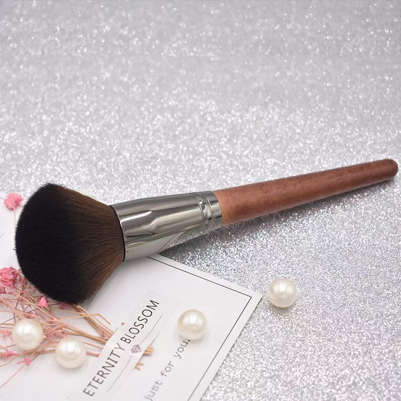 2024 New Style High Quality Professional Makeup Brushes Set 12pcs Brown Luxury OEM Cosmetic Wooden Fan Smudge Beauty Tool