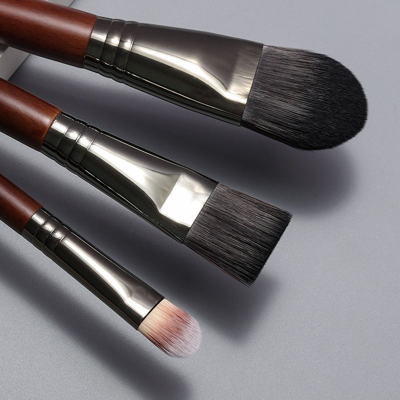 Factory Direct Wholesale Flat Head Foundation & Concealer Makeup Brushes Synthetic Hair Beauty Brushes for Face Use