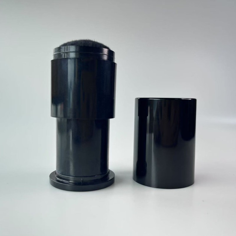 Factory Price Portable Travel Set Angled Top Kabuki Nylon Brush Foundation Blush Concealer Eyeliner Black Cover Retractable Fan