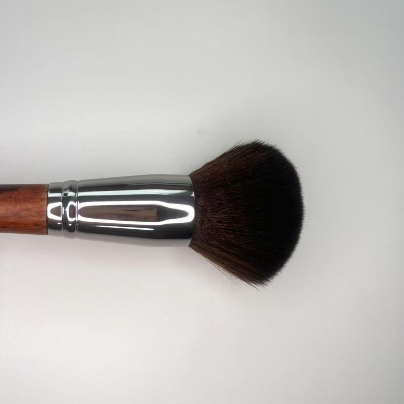 Custom Private Label Single Makeup Brush Wooden Handle Synthetic Fibre Beauty Tool for Blush Contour Makeup Concealer Friendly