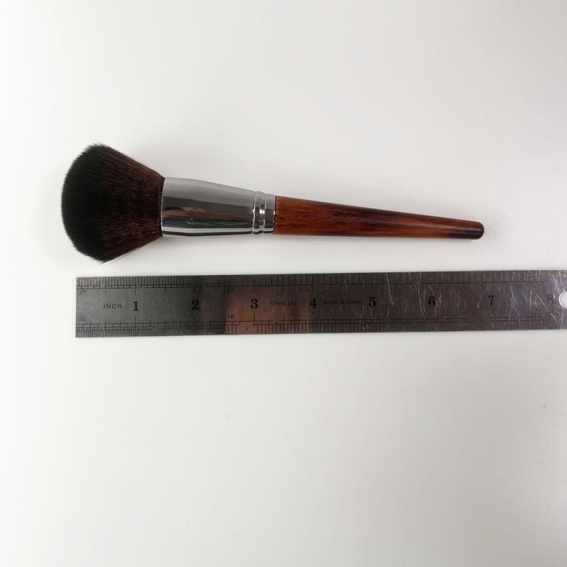 Custom Private Label Single Makeup Brush Wooden Handle Synthetic Fibre Beauty Tool for Blush Contour Makeup Concealer Friendly