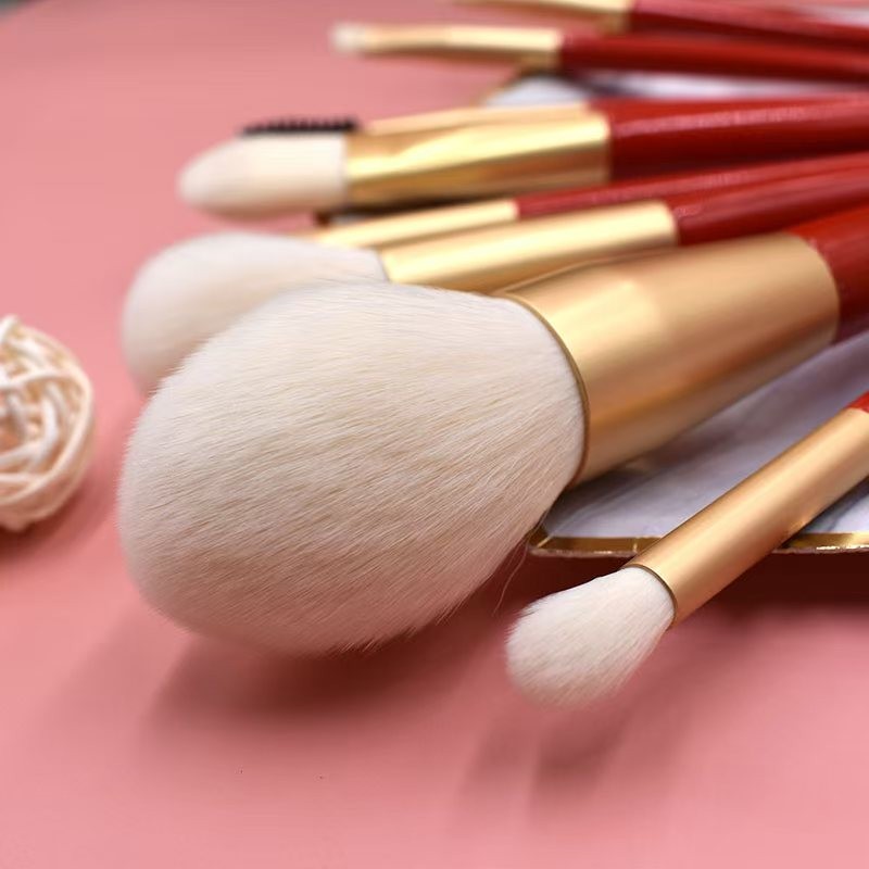 Hot Sale 8pcs Red Gold Makeup Brush Set Portable Soft Round Head Concealer Eye Shadow Blush with Cosmetic Bag Beauty Tools