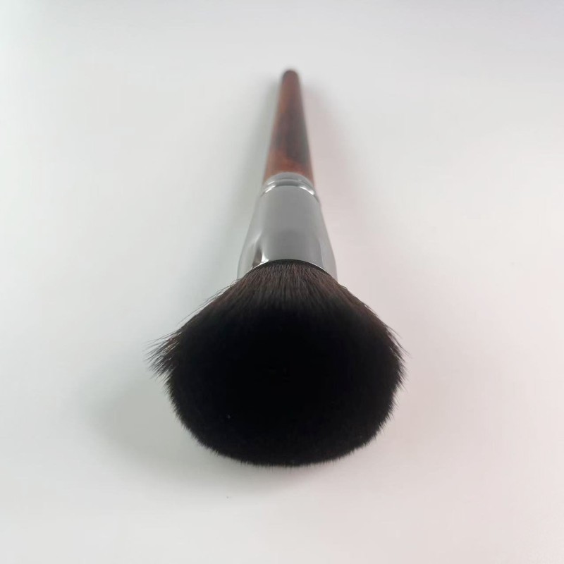 High Quality Soft Hair Single Makeup Brush Wood Handle High-End Synthetic Fibre for Concealer Application Factory Direct Bulk