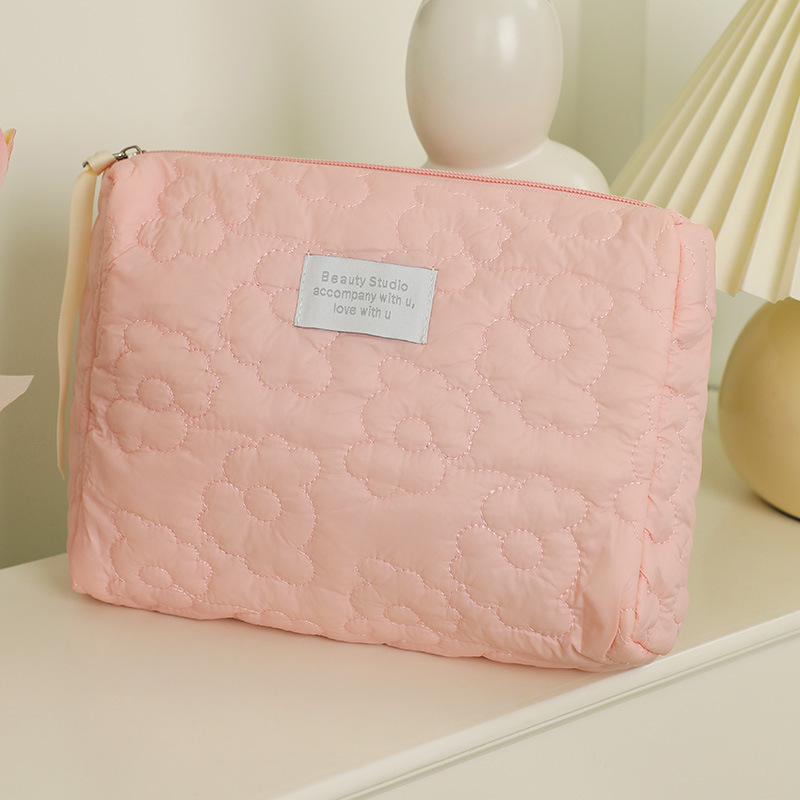 Makeup Bag Factory - Large Capacity Quilted Cloud
