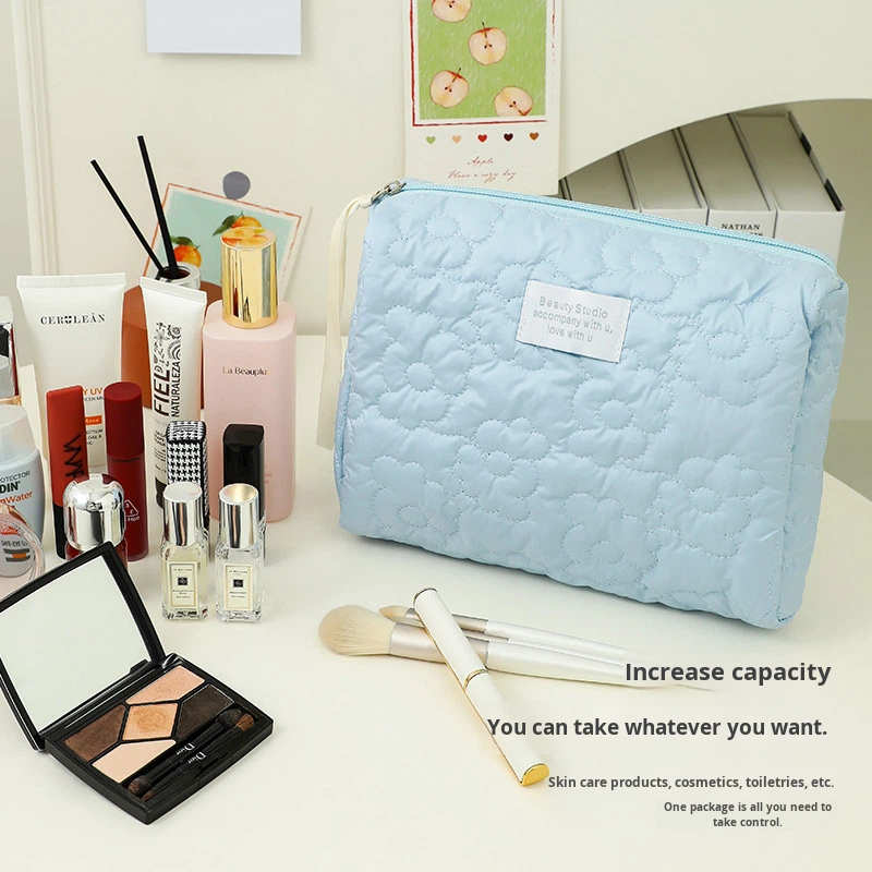 Makeup Bag Factory - Large Capacity Quilted Cloud