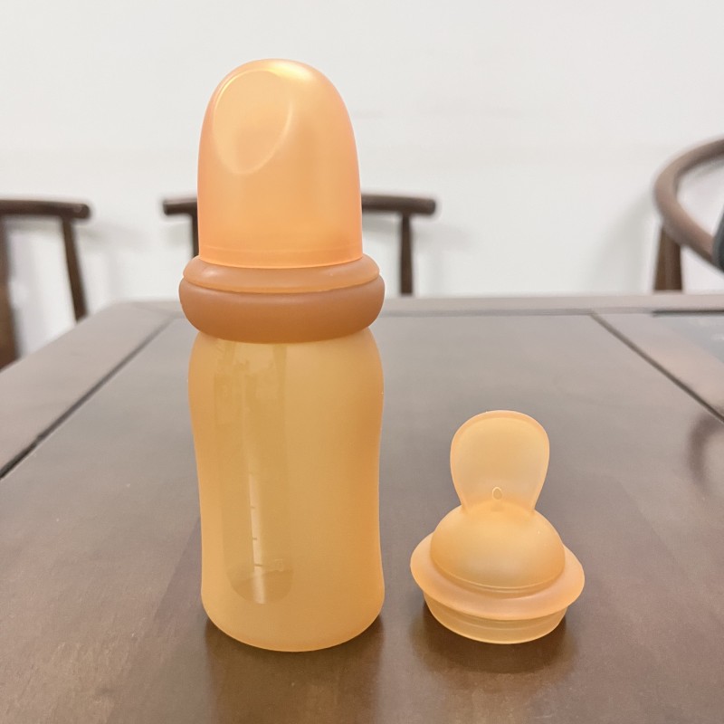 Spoon Feeder Manufacturer - Food Grade Liquid Silicone 2 in 1 Bottle