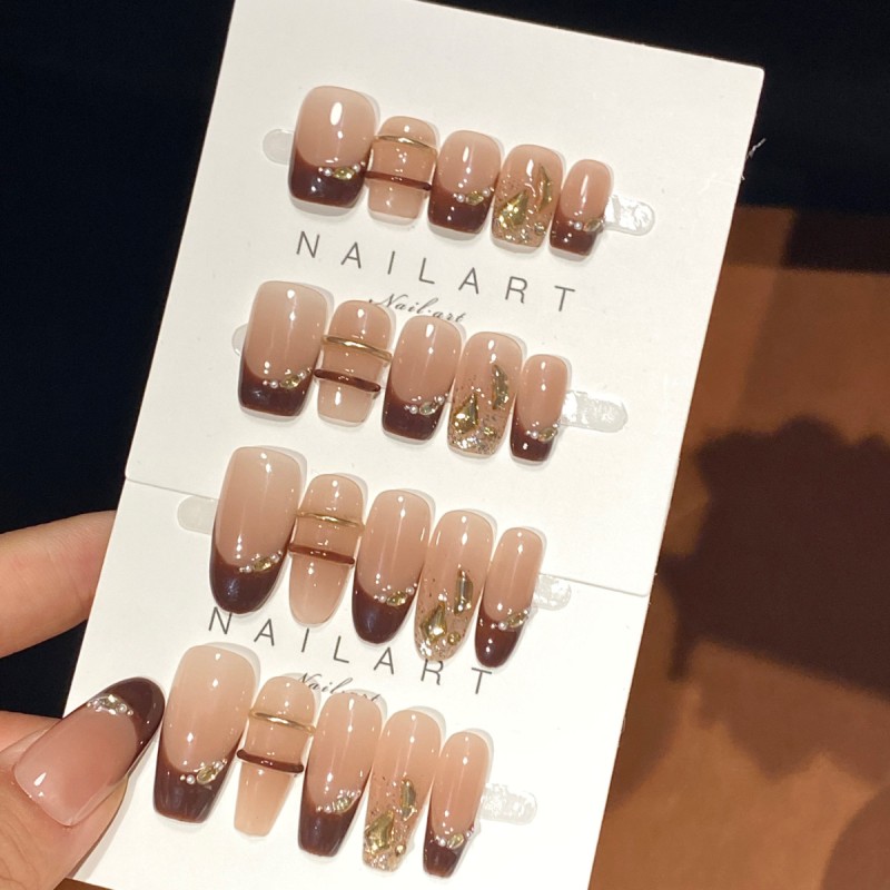 Retro Qiao Brown Pure Handmade Early Autumn Winter New Three-dimensional French Manicure Gentle Air Wear Armor Fingers