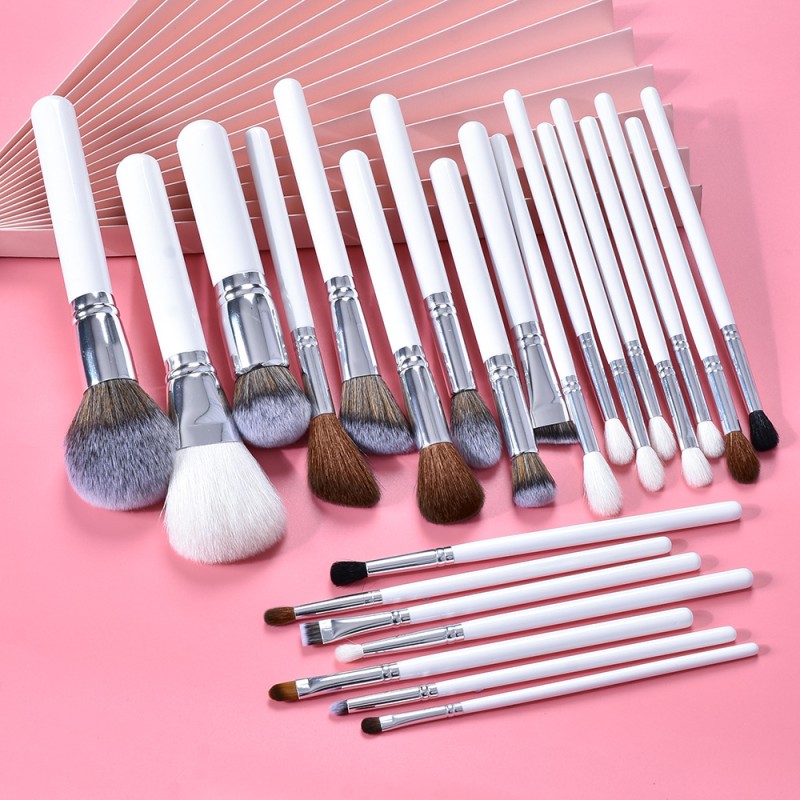 Makeup Brush Set Manufacturer - OEM New Vegan Synthetic Hair Wood Handle