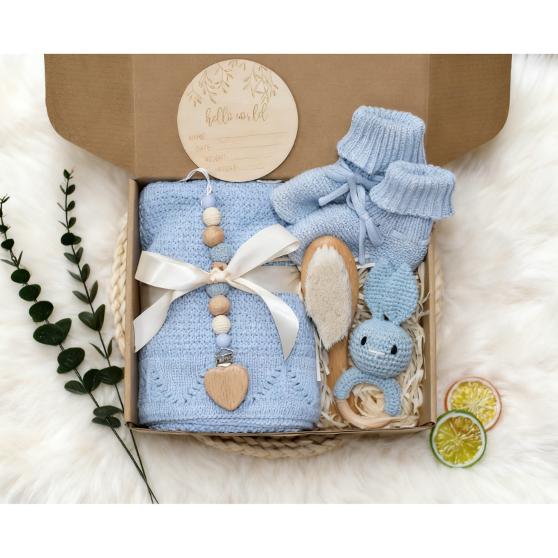Newborn Gift Set Factory - Blanket Rattle Brush Gender Reveal